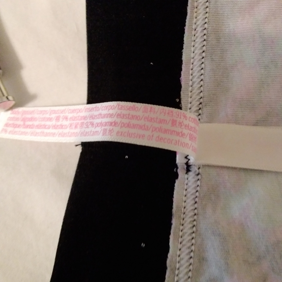 PINK Victoria's Secret Low Rise Boyshort/Shortie panties - Picture 10 of 11